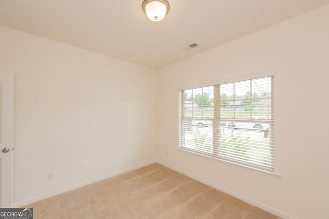 Building Photo - 10 Bayberry Cir
