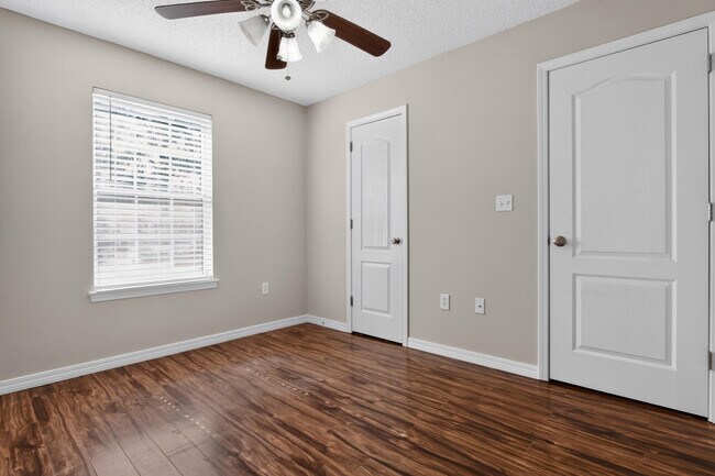 Building Photo - 3151 Forrest Ave