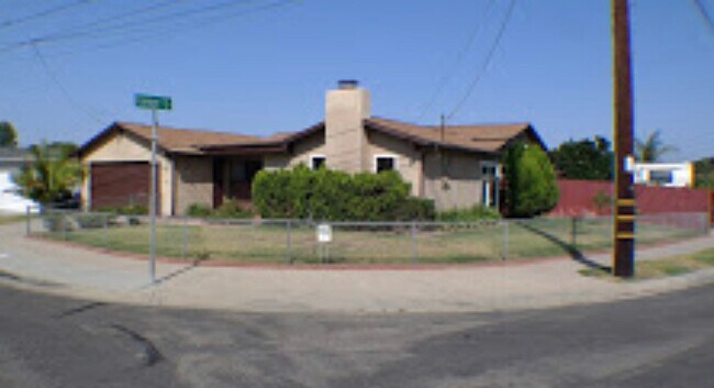 Building Photo - 4386 Chelford St