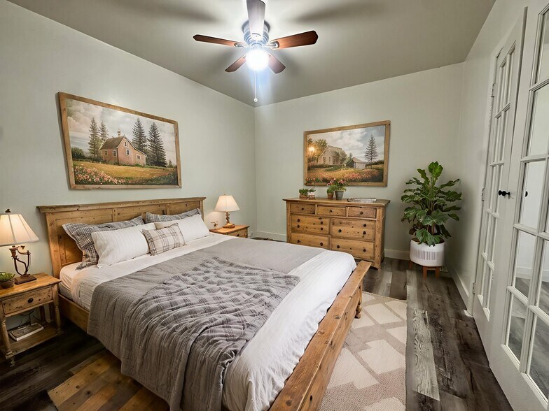 Building Photo - 1340 S 200 E