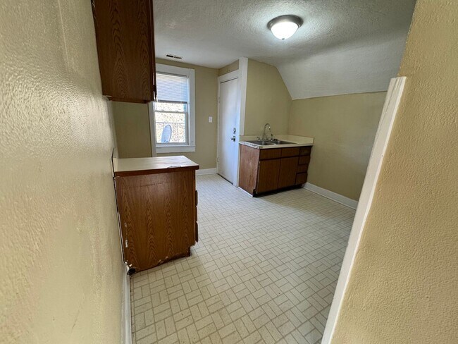 Building Photo - 2807 Chestnut St