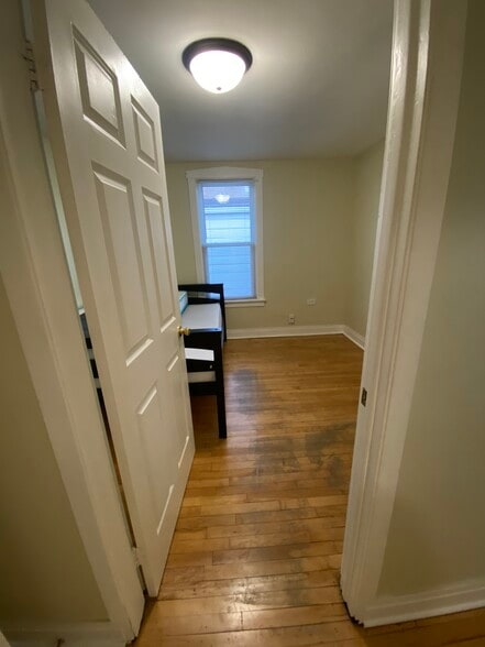 Building Photo - 2453 N Lorel Ave