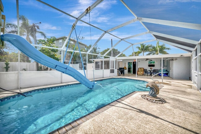 Building Photo - 4408 E Riverside Dr