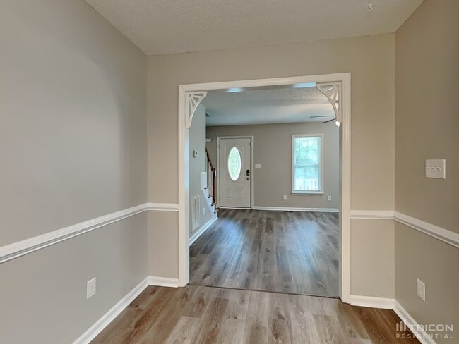 Building Photo - 612 Kankakee Ct