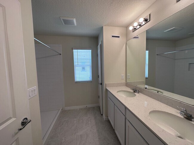 Building Photo - 2597 Bright Jewel St