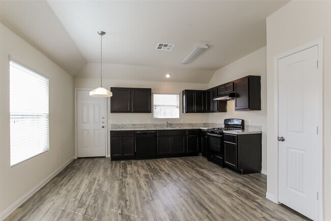 Building Photo - 24359 Bella Carolina Ct