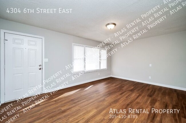 Building Photo - 4304 6th St E