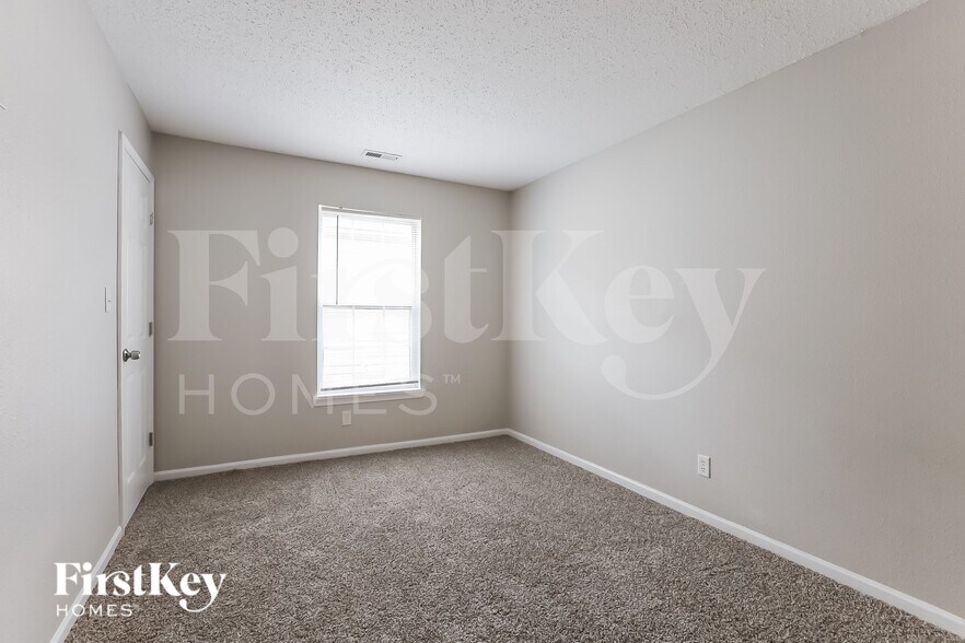 Building Photo - 5805 Dollar Forge Dr