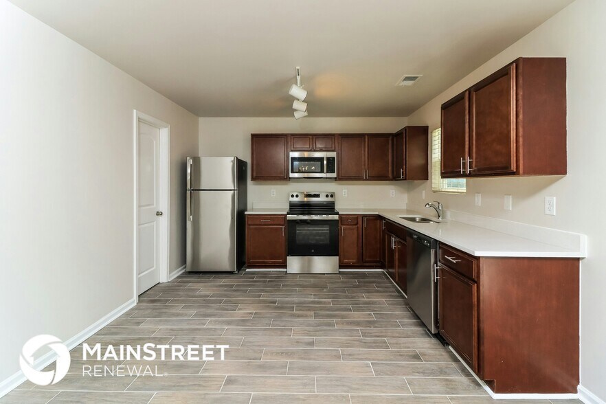 Building Photo - 404 Scenic View Ct