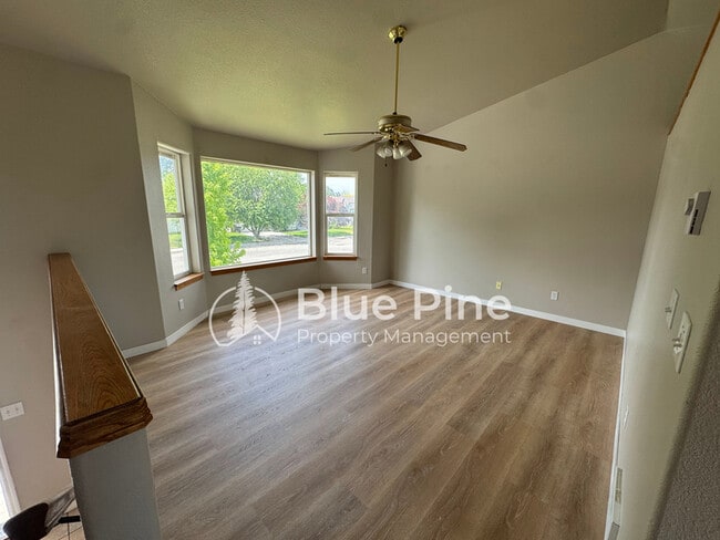 Building Photo - 3535 Spring Creek Dr