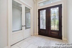 Building Photo - 944 Wilderness Oaks