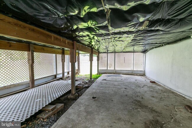 Building Photo - 742 Whitehall Beach Rd