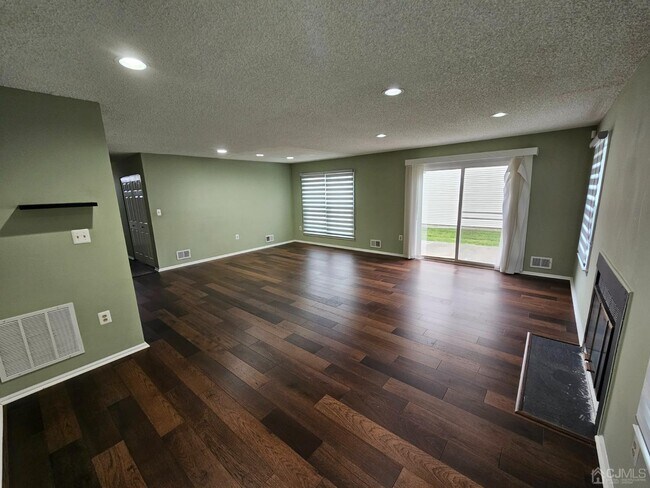 Building Photo - 62 Rice Run