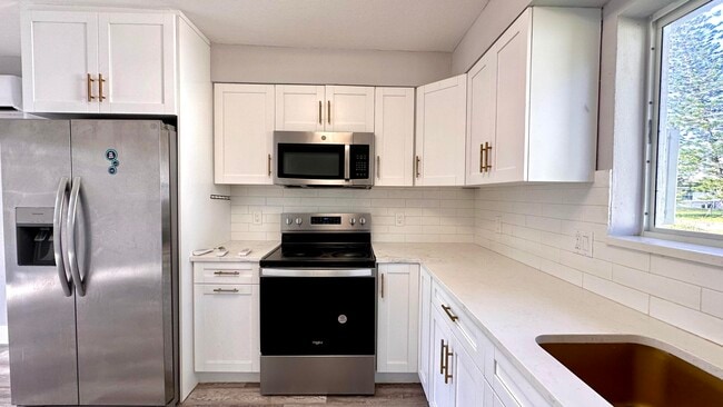 Primary Photo - 313 Swain Blvd