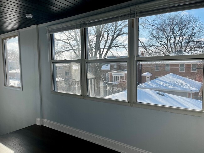 Building Photo - 6522 Spaulding Ave