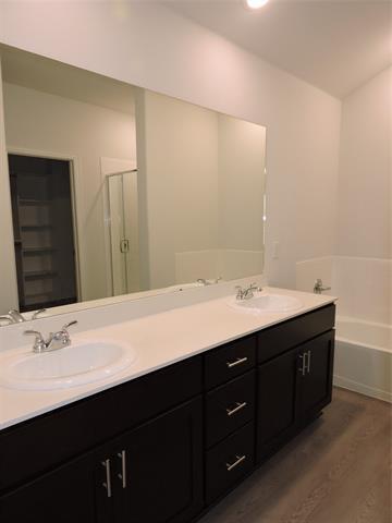 Building Photo - 2100 Penn St