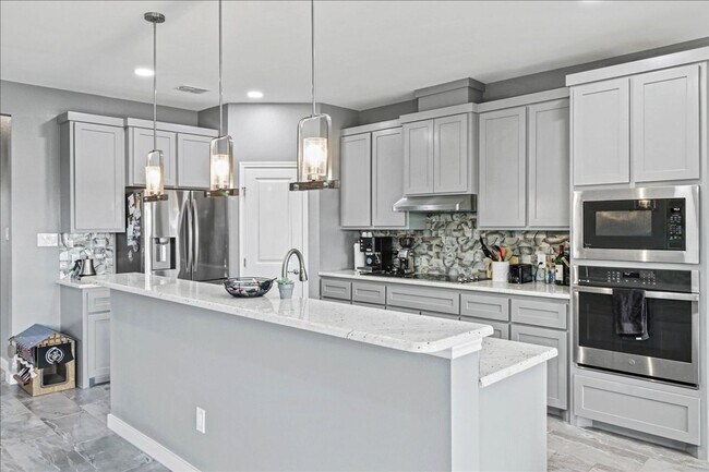 Building Photo - 7958 Snake River Dr