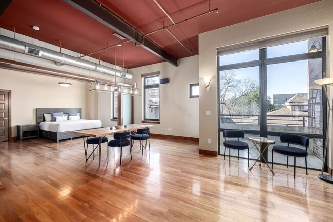 Building Photo - Luxury Furnished Old Town Condo – Modern Elegance in the Heart of Fort Collins