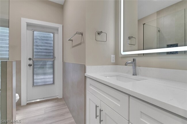 Building Photo - 5150 Sand Dollar Ln