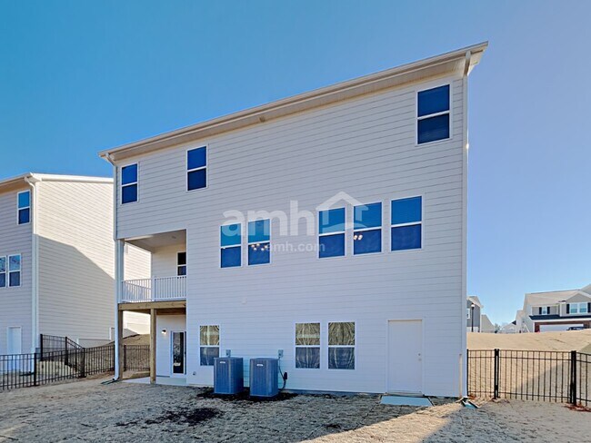 Building Photo - 2135 Laurel Vlg Cir