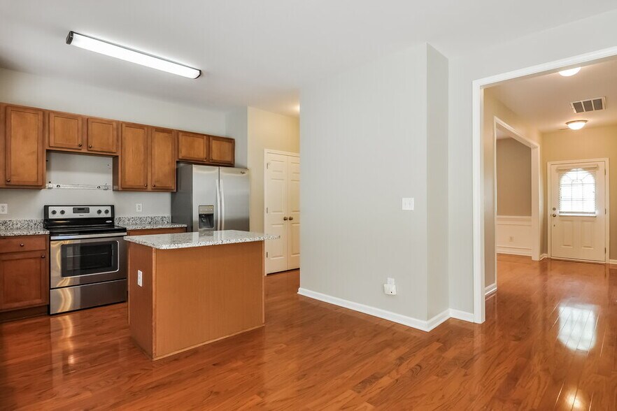 Building Photo - 117 Pearson Place