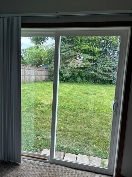 Patio to yard - 856 Westover St