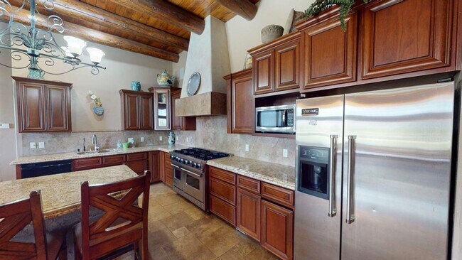 Building Photo - Furnished 5-Bedroom Home with Indoor Pool & Amenities