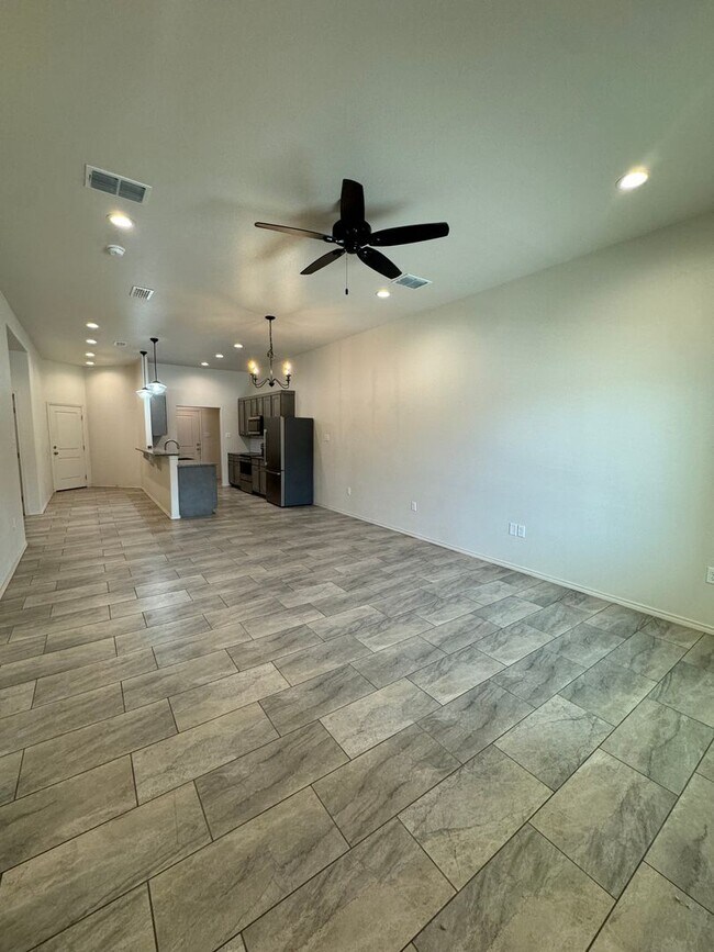Building Photo - 2 Bed/2Bath Available JUNE in COOPER ISD!