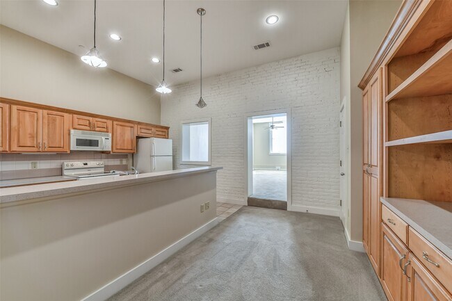 Building Photo - 2309 Harborside Dr
