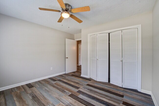 Building Photo - 1805 Chelwood Cir