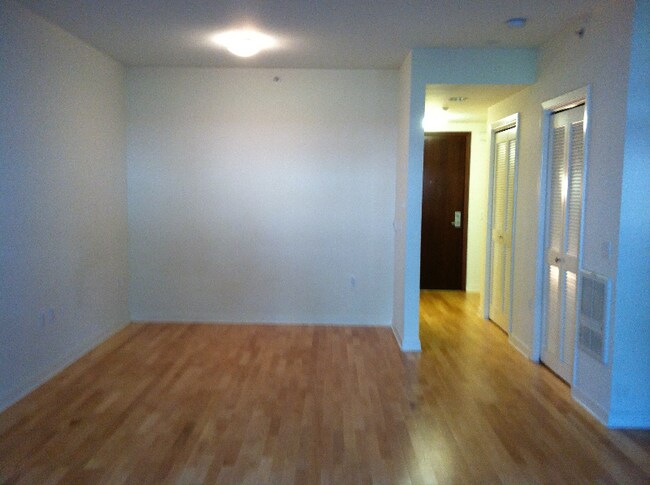 Building Photo - 451 Kansas St