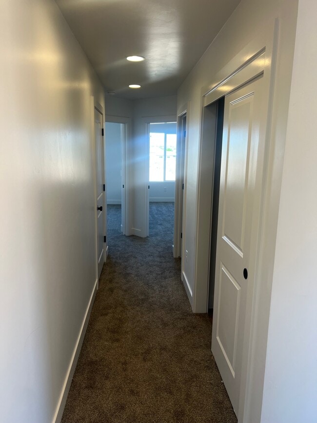 Building Photo - 1817 Livy Ln