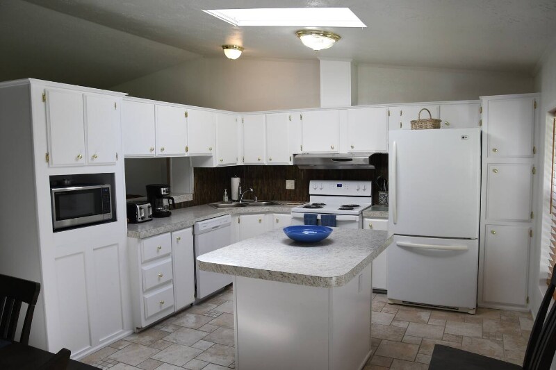 Building Photo - 2026 W Briarwood Dr