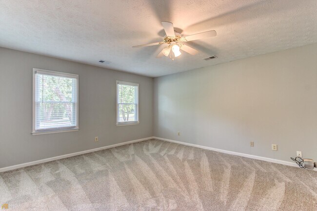 Building Photo - 180 Fairfield Cir