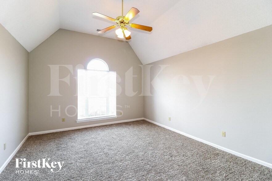 Building Photo - 7761 Shadow Hills Dr