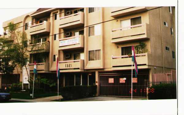 Primary Photo - The Academy House West