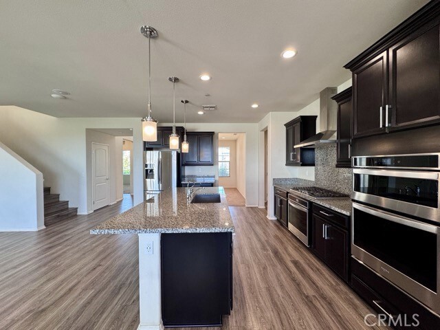Building Photo - 1065 Regala St