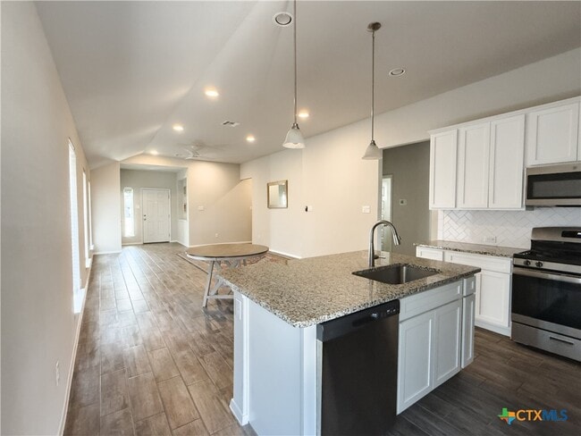 Building Photo - 139 Lyndon Dr