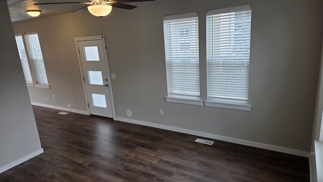 Building Photo - 5929 S Boddington Ln