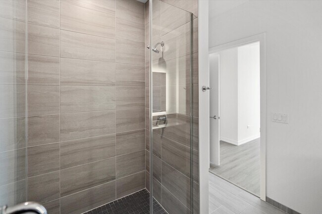 Building Photo - 808 N Cleveland Ave