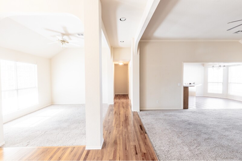 Building Photo - 11003 E 95th Pl N