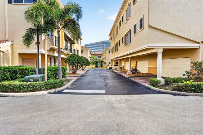 Building Photo - 105 S Bradford Bch Ct