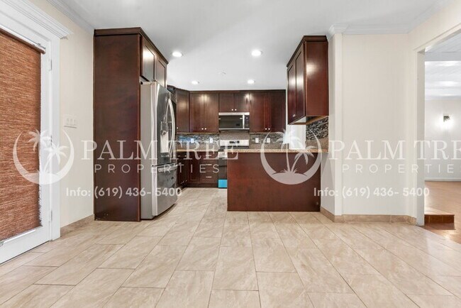 Building Photo - 1811 Greenfield Dr