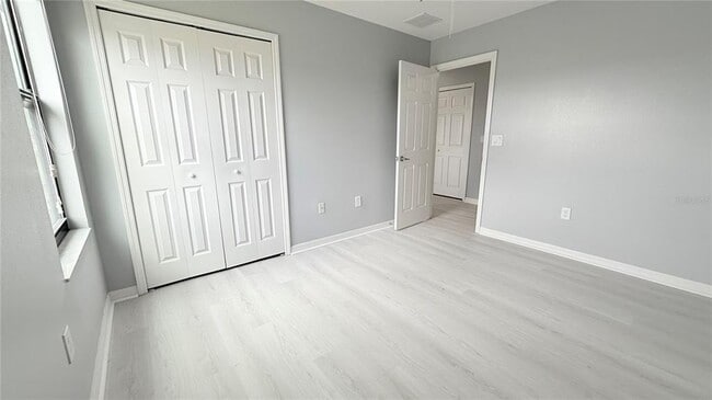 Building Photo - 2449 Seven Oaks Dr