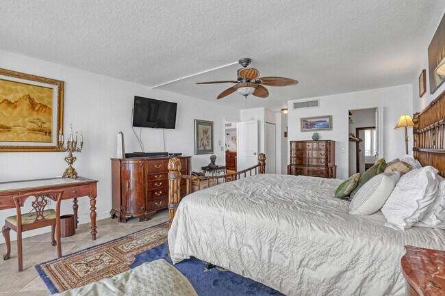 Building Photo - 3546 S Ocean Blvd