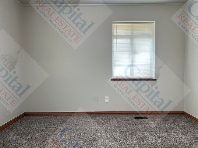 Building Photo - Spacious Home With Classic Charm