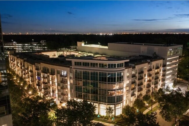 Building Photo - 1317 Post Oak Park Dr