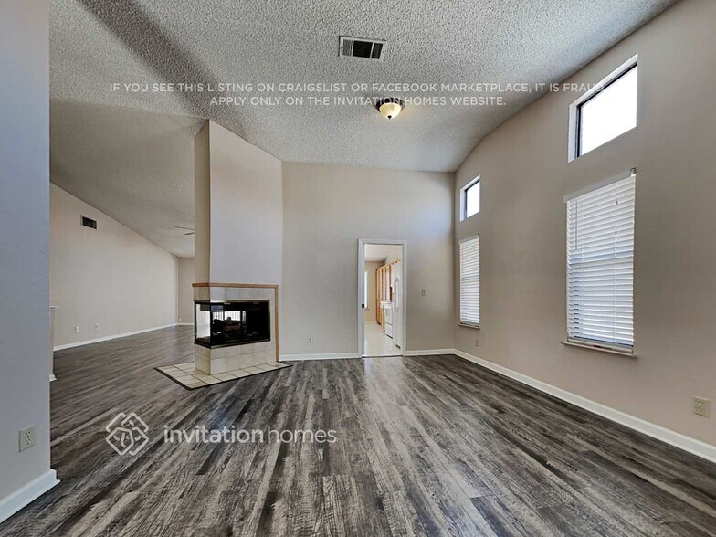 Building Photo - 3121 Autumn Leaf Ct