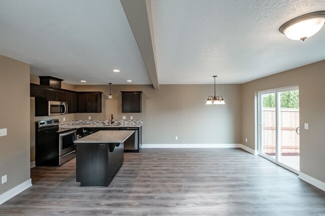 Building Photo - 270-272 Gwinn Street E