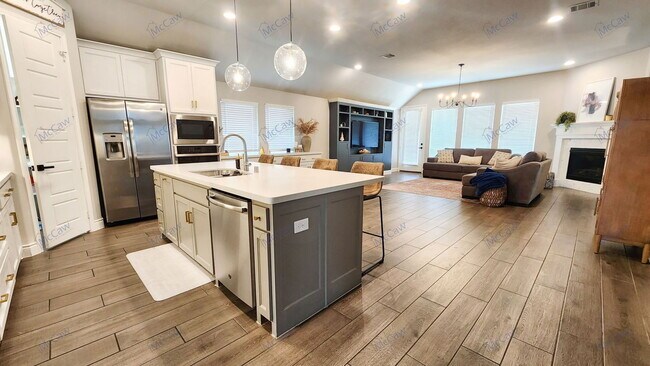 Building Photo - 817 Knoxbridge Rd